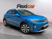 Usado Kia Stonic 101 CV (74 kW) 2022 Azul SUV