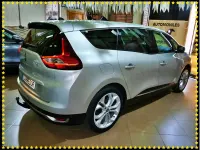 Usado Renault Grand Scénic IV Zen 120 CV (88 kW) 2019 Gris / plata Monovolumen