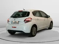 Usado Peugeot 208 Allure 110 CV (80 kW) 2018 Blanco Utilitario