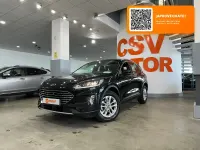 Usado Ford Kuga Titanium 225 CV (165 kW) 2022 Negro SUV