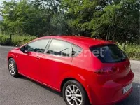 Usado Seat Leon Reference 105 CV (77 kW) 2010 Rojo Utilitario