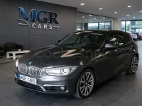 Usado BMW 118 150 CV (110 kW) 2018 Gris / plata Berlina
