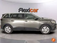 Usado Peugeot 5008 Active 120 CV (88 kW) 2018 Marrón SUV