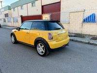 Usado Mini Cooper 120 CV (88 kW) 2009 Amarillo Utilitario