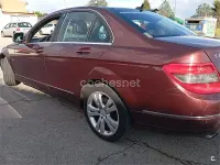 Usado Mercedes C200 Avantgarde 184 CV (135 kW) 2008 Granate Berlina
