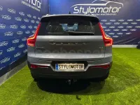 Usado Volvo XC40 Momentum 150 CV (110 kW) 2020 Gris / plata SUV