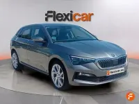 Usado Skoda Scala Style 110 CV (80 kW) 2022 Gris Utilitario
