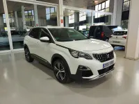 Usado Peugeot 3008 Allure 130 CV (95 kW) 2019 Blanco SUV