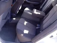 Usado Hyundai Elantra GLS 107 CV (78 kW) 2002 Gris Utilitario