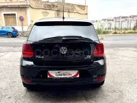Usado VW Polo Advance 90 CV (66 kW) 2015 Negro Berlina
