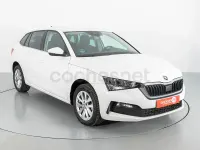 Usado Skoda Scala Ambition 95 CV (69 kW) 2023 Blanco Utilitario