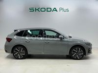 Usado Skoda Scala 115 CV (84 kW) 2025 Gris / plata Utilitario