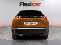 Usado Peugeot 2008 Allure 101 CV (74 kW) 2023 Naranja SUV
