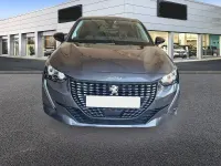Usado Peugeot 208 Allure 100 CV (73 kW) 2023 Gris / plata Utilitario