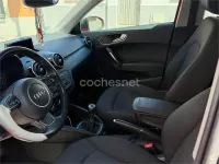 Usado Audi A1 Sportback 90 CV (66 kW) 2015 Rojo Utilitario