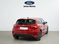 Usado Ford Focus ST-Line 120 CV (88 kW) 2020 Rojo fantastic Berlina