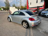Usado VW Beetle Design 105 CV (77 kW) 2013 Gris Utilitario
