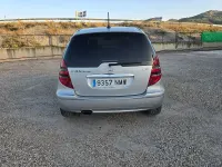 Usado Mercedes A180 Avantgarde 109 CV (80 kW) 2007 Gris / plata Berlina