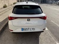 Usado Seat Leon Style 150 CV (110 kW) 2022 Blanco Familiar