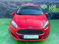 Usado Ford Fiesta Titanium 100 CV (73 kW) 2013 Rojo Utilitario