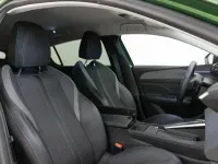 Usado Peugeot 308 GT 130 CV (95 kW) 2023 Verde Berlina