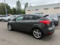 Usado Ford Focus Titanium 125 CV (91 kW) 2015 Gris / plata Berlina
