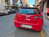 Usado Seat Ibiza Reference 70 CV (51 kW) 2007 Rojo Utilitario