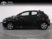 Usado Toyota Yaris Hybrid Active 116 CV (85 kW) 2025 Negro Berlina
