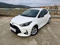 Usado Toyota Yaris Hybrid Style 116 CV (85 kW) 2022 Blanco Utilitario