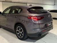 Usado Alfa Romeo Stelvio Sprint 190 CV (139 kW) 2021 Gris SUV