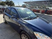 Usado Kia Ceed 90 CV (66 kW) 2008 Azul Utilitario