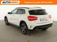 Usado Mercedes GLA220 AMG line 177 CV (130 kW) 2016 Blanco SUV