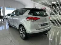 Usado Renault Scénic IV Zen 110 CV (80 kW) 2019 Gris / plata Monovolumen