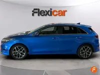 Begagnad Kia Ceed 100 HK (73 kW) 2021 Blå Halvkombi
