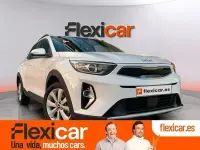 Usado Kia Stonic 100 CV (73 kW) 2022 Blanco SUV