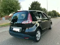 Usado Renault Scénic III 110 CV (80 kW) 2010 Negro Monovolumen