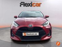 Usado Toyota Yaris Hybrid Active 116 CV (85 kW) 2023 Rojo Berlina
