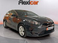 Usado Kia Ceed 101 CV (74 kW) 2022 Gris Utilitario