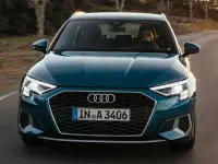 Usado Audi A3 Sportback S-Line 150 CV (110 kW) 2023 Gris Utilitario