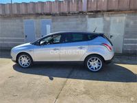 Usado Lancia Delta Platinum 200 CV (147 kW) 2010 Gris / plata Utilitario