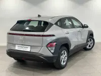 Usado Hyundai Kona 129 CV (94 kW) 2025 Gris SUV