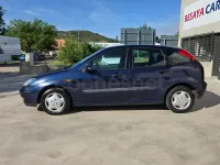 Usado Ford Focus Trend 100 CV (73 kW) 2004 Azul Berlina