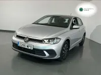 Usado VW Polo 95 CV (69 kW) 2024 Gris Utilitario