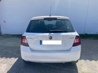 Usado Skoda Fabia Active 75 CV (55 kW) 2016 Blanco Familiar