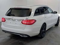 Usado Mercedes C180 156 CV (114 kW) 2017 Blanco Familiar