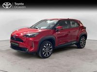 Usado Toyota Yaris Hybrid Active 116 CV (85 kW) 2022 Rojo SUV