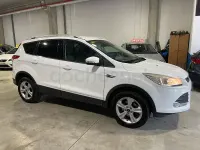 Usado Ford Kuga Trend 150 CV (110 kW) 2016 Blanco SUV
