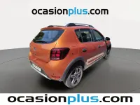 Usado Dacia Sandero 90 CV (66 kW) 2018 Naranja Utilitario