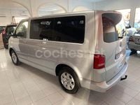 Usado VW Caravelle Comfortline 140 CV (102 kW) 2013 Gris / plata Monovolumen
