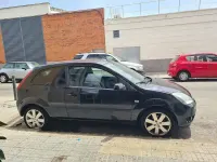 Usado Ford Fiesta Sport 90 CV (66 kW) 2005 Negro Utilitario